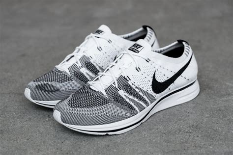 nike flyknit trainer men's